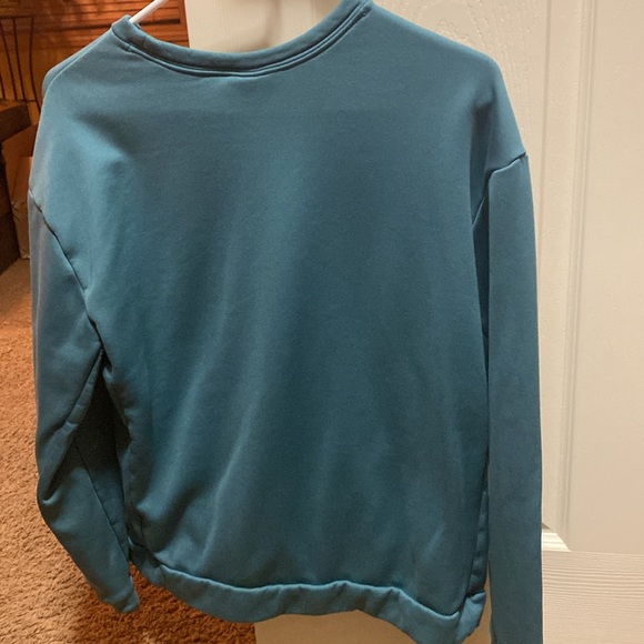 Nike sweatshirt-  barely worn - Picture 3 of 3